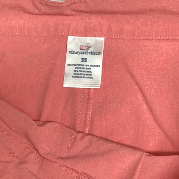 Beautiful VINEYARD VINES board shorts - Picture 3 of 5